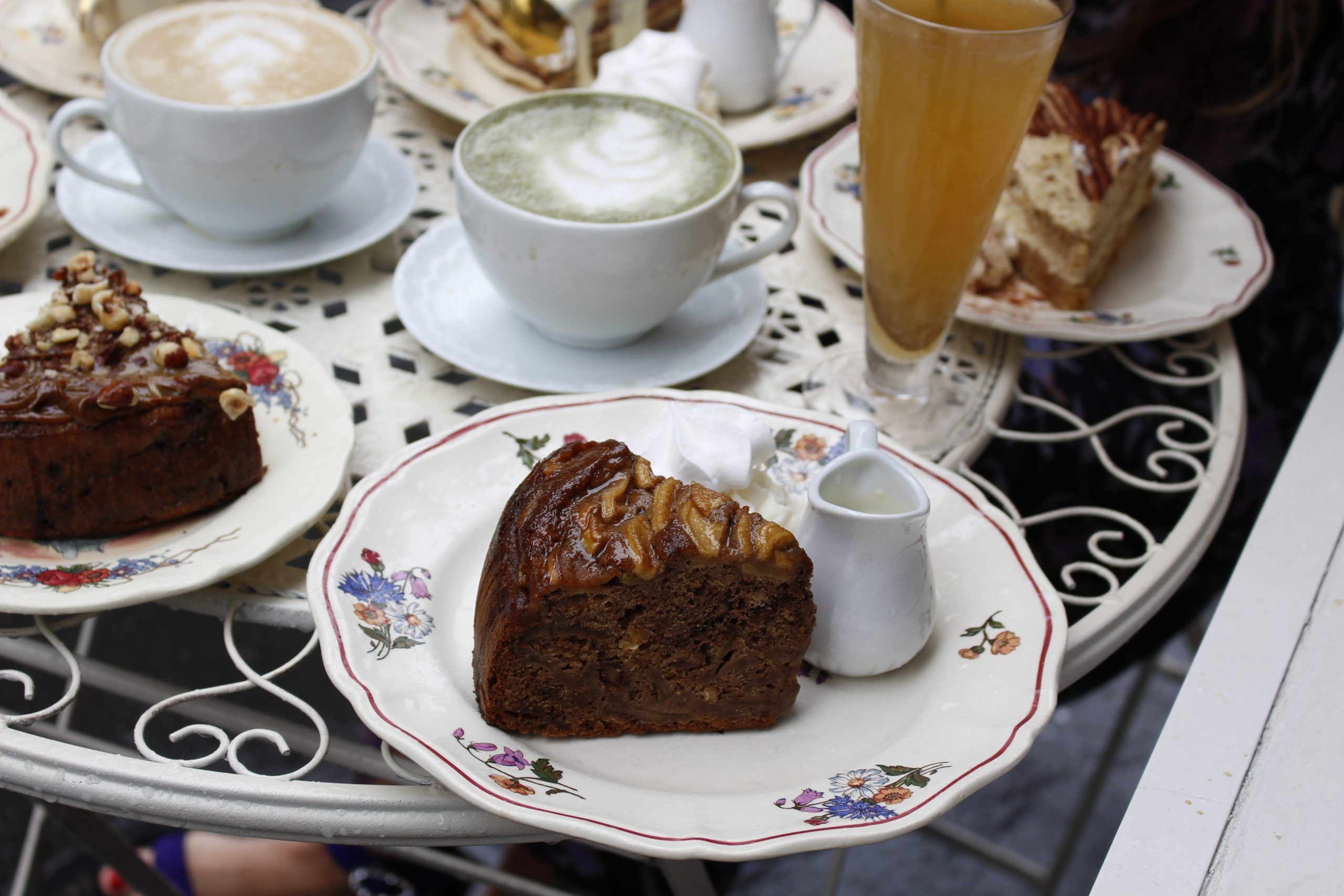 gouter tea time coffee shop patisserie salon de thé