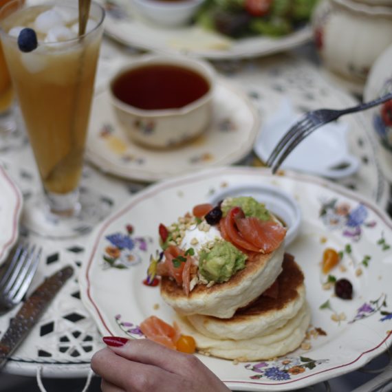 fluffy pancakes avocado toast brioche truffe churger
